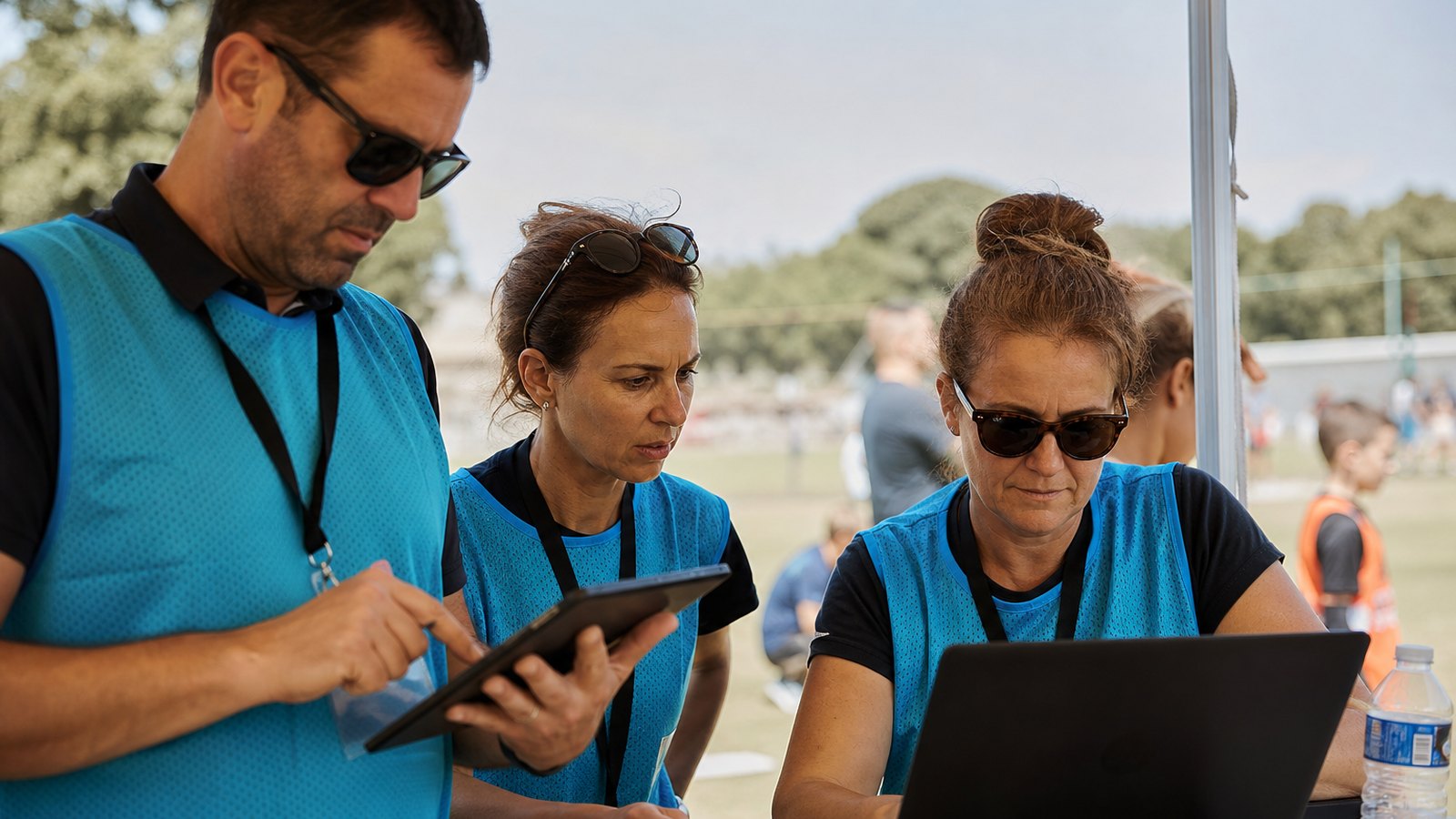 Bénévoles organisant une journée de tournoi de club